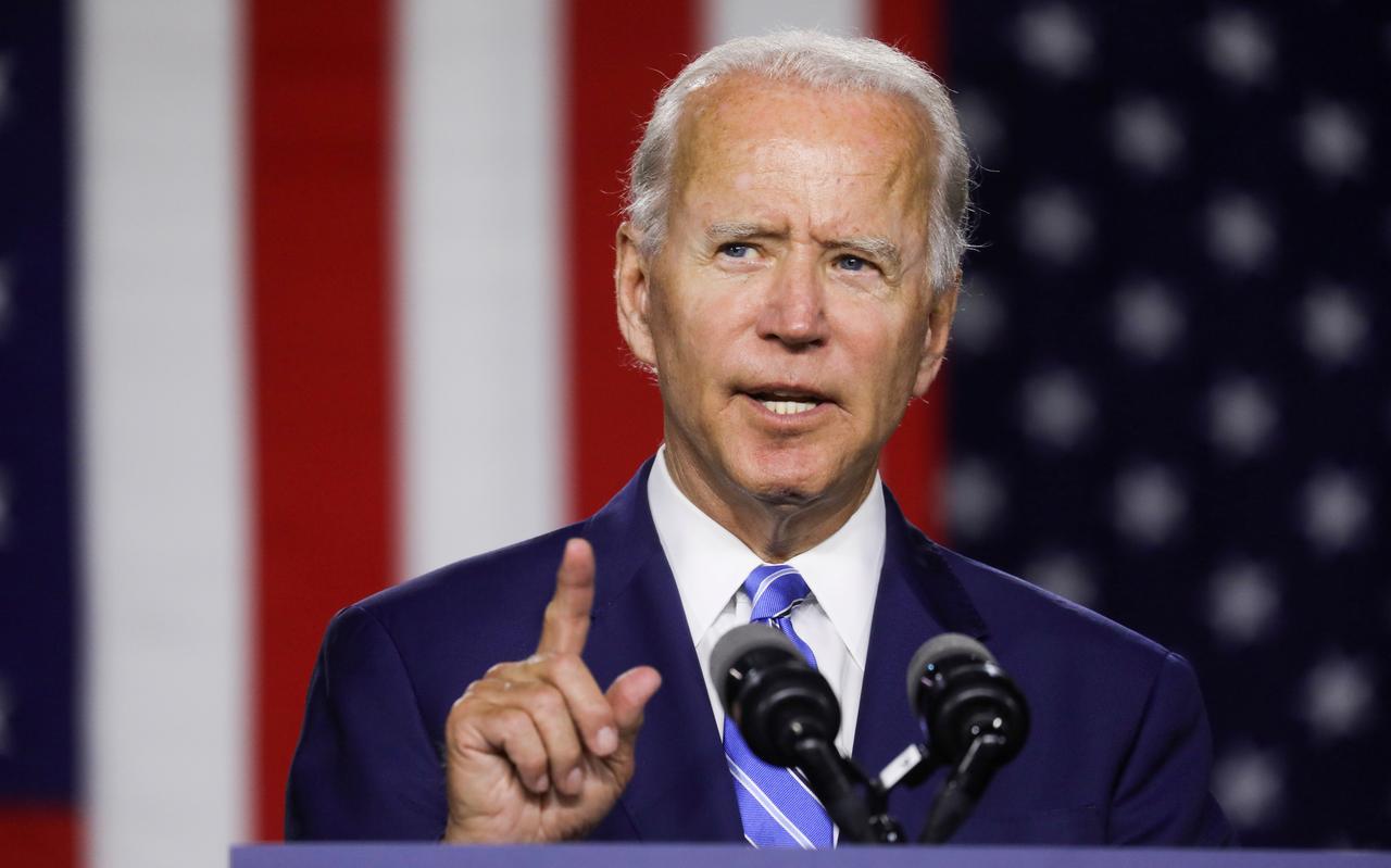 Biden Tells Migrants: “Don’t Come Over”