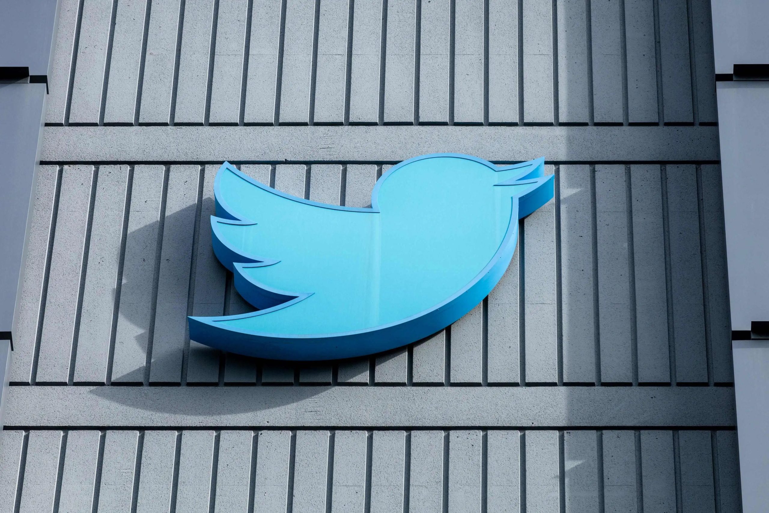 Twitter Suffers Hour-Long Outage, Users Report Issues With Links and Images